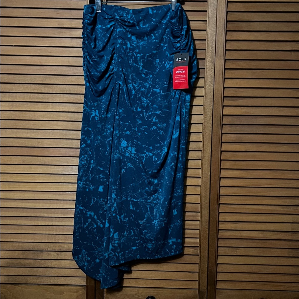 BOLD elements Skirt Kailey Print - Cut to Curve 
Large